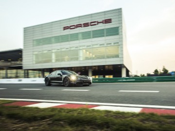 Porsche Taycan w Szanghaju